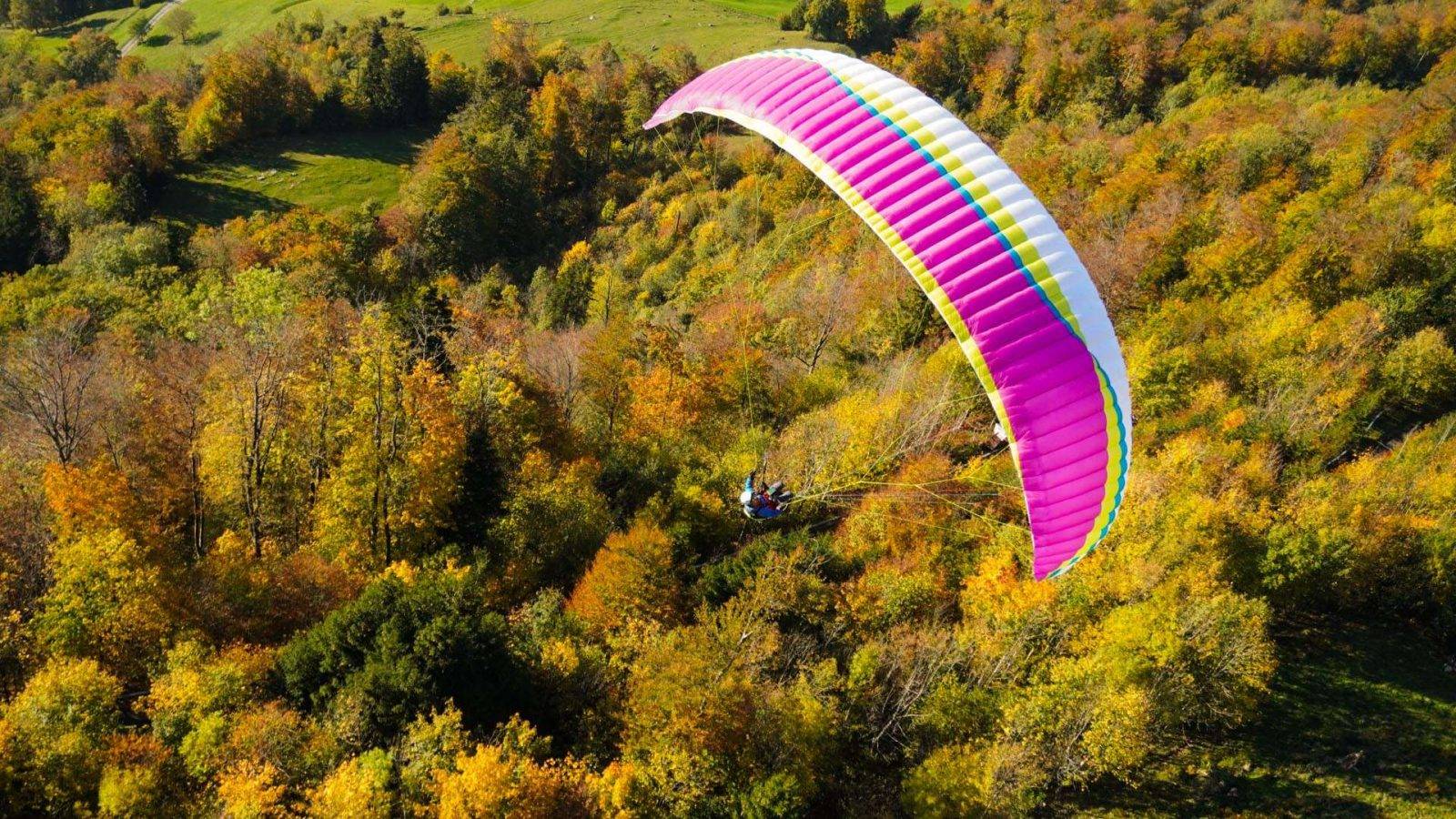 AirDesign Vivo lilack flying in France